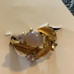 Vintage Avon Venetian Art Glass Faux Opal (1960s) Gold Ring  SKU: SV0331